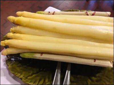 Quelle est la capitale des asperges située dans le département du Bas-Rhin ?