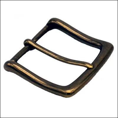 Quel est le nom de cet élément pointu de boucle de ceinture ?