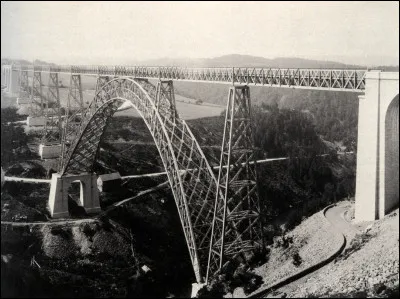 Quel est le plus vieux grand pont métallique du monde ?