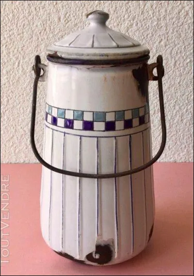 Quel est le nom de ce récipient d'antan utilisé pour le transport alimentaire d'un liquide ?