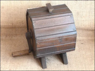 Quel est cet outil utilisé jadis pour transformer la crème de lait en beurre ?