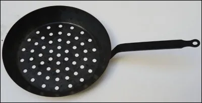 Quel est cet ustensile ancien de cuisson ?