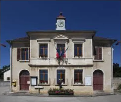 Si vous n'êtes pas rapide, allez visiter le village Jurassien de Lent. Il se situe en région ...