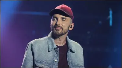 Quel est le titre de cette chanson de Christophe Willem : "J'suis qu'un mec lambda / Le voisin d'en bas / Je cachetonne comme ça / Mais je sais pourquoi" ?