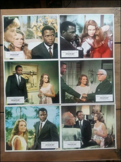 "Devine qui vient diner" est le titre d'un film interprété par Audrey Hepburn.