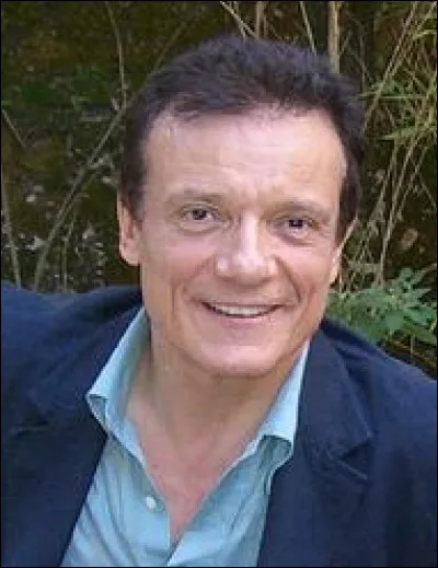 Et si on parlait un peu de Giovanni Calone, plus connu sous son nom de scène...