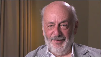 Qui est ce cinéaste auteur de cette citation : ''Un soutien-gorge bien ajusté, ça ne vous rate pas son homme, c'est une grenade qui vous pète à la gueule, dans une piaule c'est fatal, impossible de reculer.'' ?