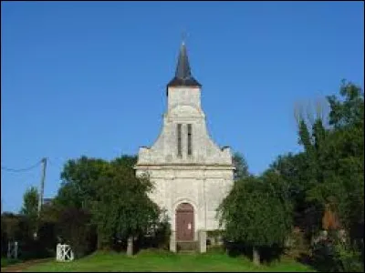 Voici l'église Saint-Hubert, à Neulette. Petit village de 24 habitants, dans l'arrondissement de Montreuil-sur-Mer, il se situe dans le département ...