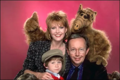 Quelle série des années 80 met en scène un extraterrestre nommé ALF ?