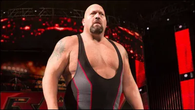 Sous quel nom Paul Wight (2,16 m) est-il un catcheur mondialement c&eacute;l&egrave;bre ?
