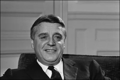 Qui est cet homme politique dont on a retrouvé le corps dans l'étang Rompu de la forêt de Rambouillet en 1979 ?