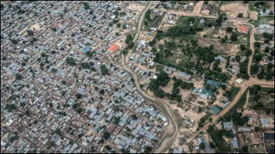Dans quel pays se trouve Maiduguri, ville de 1 million d'habitants ?