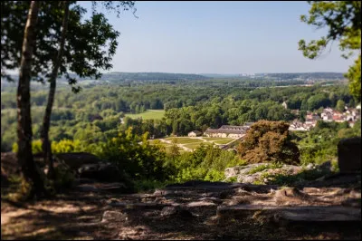 Quelle est cette r&eacute;gion qui correspond &agrave; la partie est du d&eacute;partement ?