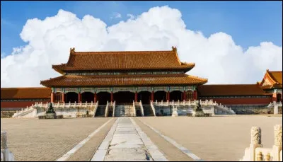 En quelle année a débuté la construction de la Cité Interdite ?