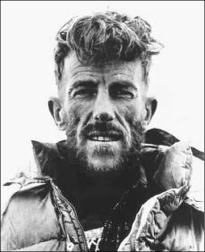 Quel alpiniste néo-zélandais a pour la première fois posé le pied sur la cime de l'Everest, le toit du monde à 8 848 mètres d'altitude, en 1953 ?