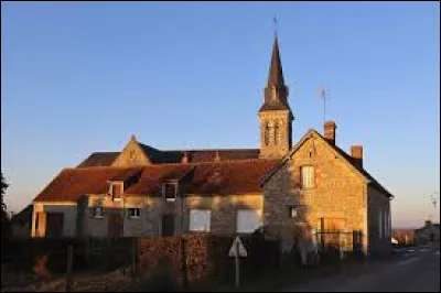Je vous emmène à Saint-Julien-sur-Sarthe. Ce village de l'arrondissement d'Alençon se trouve dans le département ...