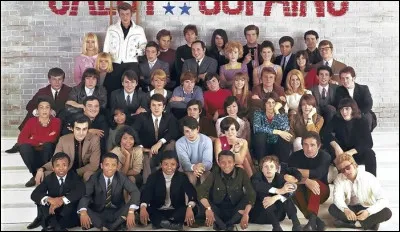 Quel magazine permet de suivre l'actualité yéyé ?