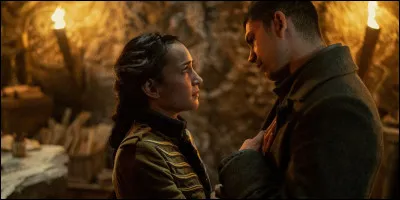 Alina et Mal se marient à la fin de la trilogie.