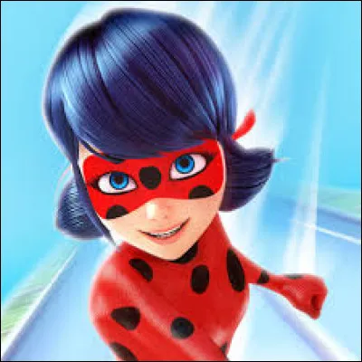 Dans "Miraculous", il est noir.