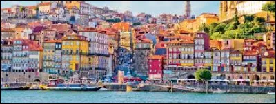 Combien de diocèses trouve-t-on au Portugal ?