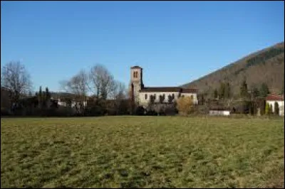 Je vous emmène maintenant à Arbas. Village Haut-Garonnais, il se situe en région ...