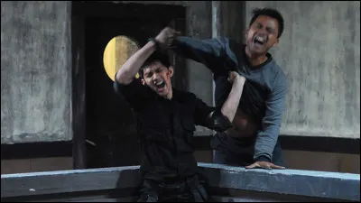 Le film "The Raid" se déroule dans...