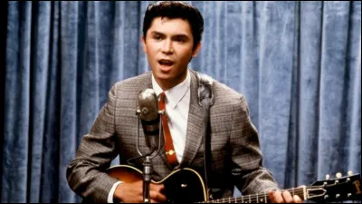 Qui est ce chanteur d'origine mexicaine, essentiellement connu pour son interprétation de ''La Bamba'' ?