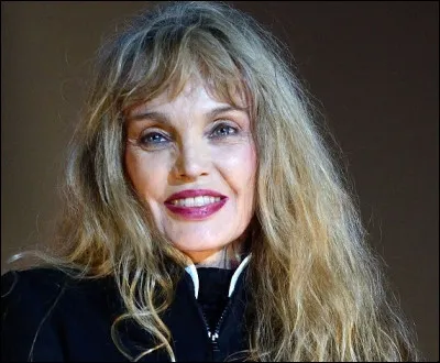 Qui est cette actrice, auteure de cette citation : ''Bizarrement au Mexique y a pas de Tour de France.'' ?