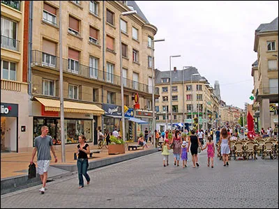 Combien le département de la Somme compte-t-il d'habitants ?