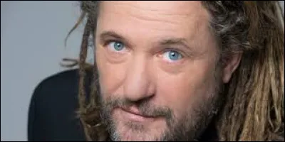 Sur quelle cha&icirc;ne est diffus&eacute;e l'&eacute;mission "Dans les yeux d'Olivier" ?