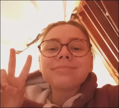 Quelle est la première vidéo sur sa chaîne YouTube ?