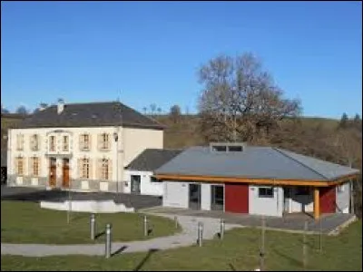 Village Cantalien, Teissières-de-Cornet se situe en région ...