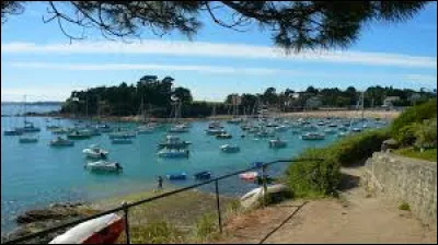 Nous partons nous détendre en Bretagne sur la plage du Béchet, à Saint-Briac-sur-Mer. Ville de l'aire d'attraction Malouine, en bord de Manche, elle se situe dans le département ...
