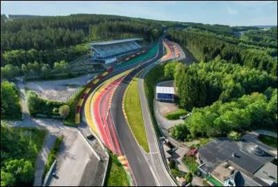 Partons pour la Belgique. Ce circuit situé dans la province de Liège et sur plusieurs communes est très apprécié des pilotes. Comment s'appelle-t-il ?