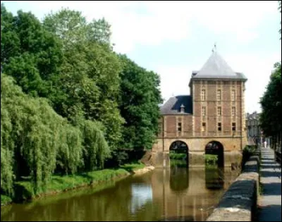 Dans quel d&eacute;partement ''Le mus&eacute;e Arthur-Rimbaud'' est-il situ&eacute;, sachant que le num&eacute;ro de ce d&eacute;partement est le 08 ?