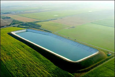 La Meuse, 925 km, a un cours assez facétieux avec de nombreux paysages variés allant de hautes falaises à des gorges profondes en passant par de vastes plaines. Elle se mélange au Rhin en Hollande méridionale mais d'où vient-elle ?