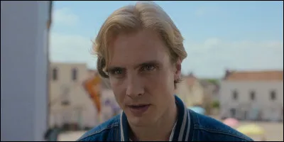 Dans quelle série peut-on trouver Max Hastings ?