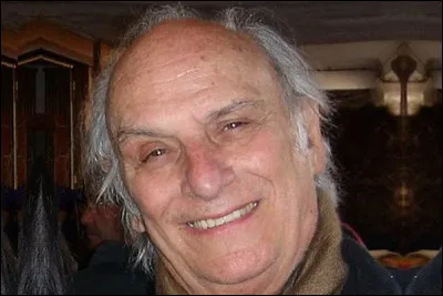 Qui est ce cinéaste espagnol, réalisateur du film ''Salomé'' ?