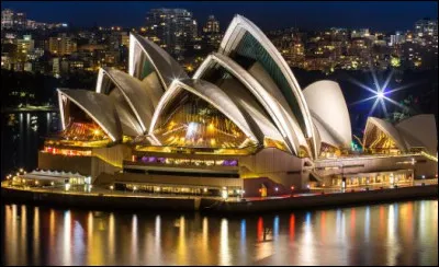 Comment s'appelle ce bâtiment, inauguré en 1973 ?