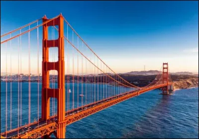Comment s'appelle ce célèbre pont suspendu à San Francisco ?