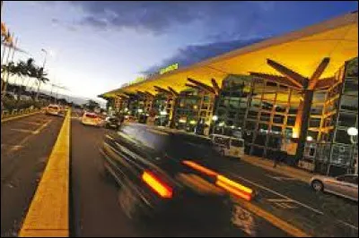 Roland Garros est un célèbre navigateur.