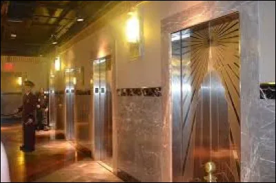 Combien y trouve-t-on d'ascenseurs ?