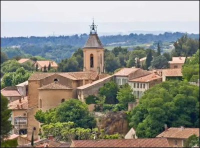 Quel est ce village, situ&eacute; au nord de Carpentras, au pied des dentelles de Montmirail et connu pour ses vins ?