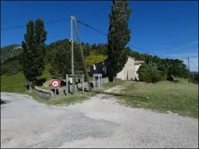 Quelle est la plus petite commune ( population) de France ?