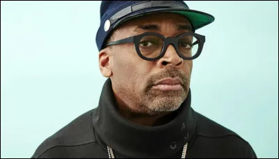 Qui est ce cinéaste américain, réalisateur du court-métrage ''Sarah'' ?