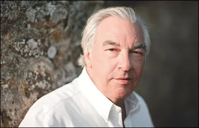 Qui est cet &eacute;crivain, auteur du roman ''Henri ou Henry : le roman de mon p&egrave;re'' ?