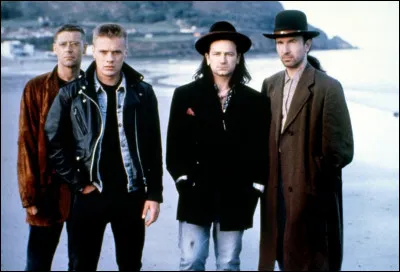 Quel groupe irlandais chante "Sunday Bloody Sunday" ?