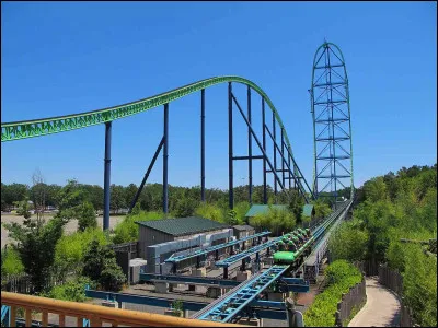 Quel est le nom de ce circuit de montagnes russes en métal, situé au parc "Six Flags Great Adventure", aux États-Unis ?