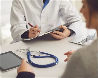 Il faudrait voir un médecin si vous m'avez dans la gorge. Je suis...