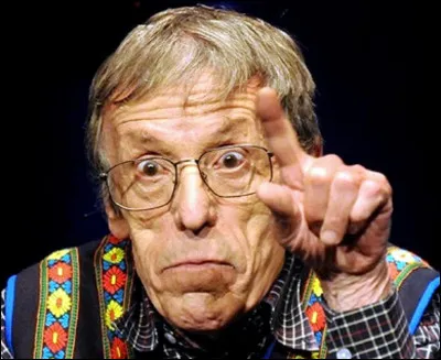 Quelle troupe Romain Bouteille a-t-il cofond&eacute;e ?